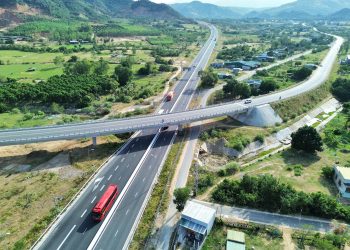 Bộ Xây dựng trả lời 10 doanh nghiệp đề xuất mở rộng cao tốc Bắc – Nam