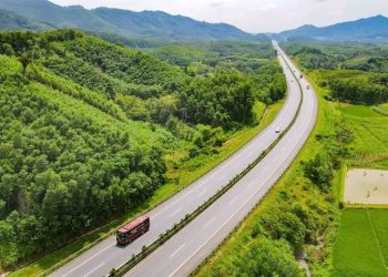 Năm 2045 hoàn thành xây dựng 9.000 km cao tốc