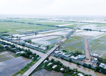 Đẩy nhanh tiến độ thi công cao tốc Châu Đốc-Cần Thơ-Sóc Trăng