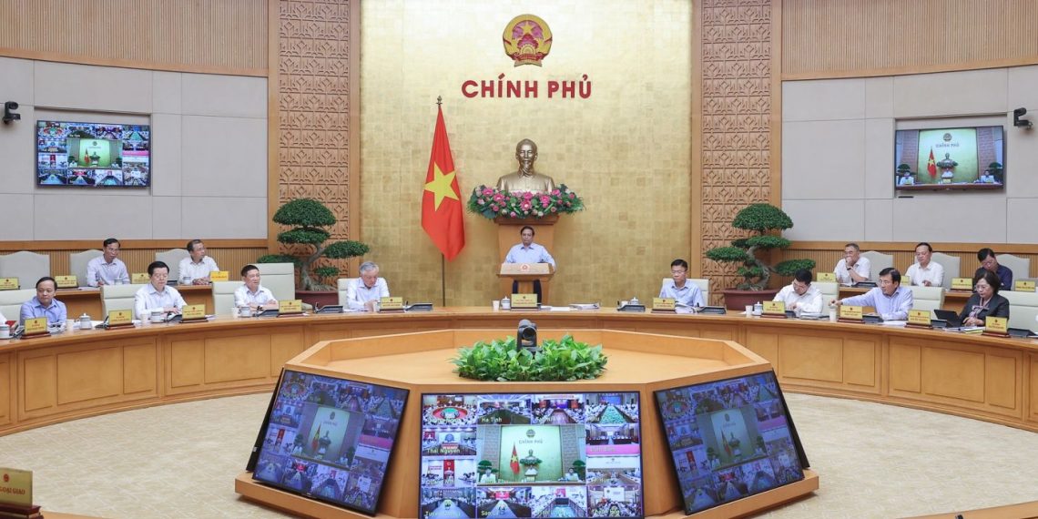 Tín dụng vào bất động sản, chứng khoán, NHNN khẳng định luôn theo dõi sát chỉ số an toàn