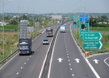 Khắc phục bất cập tại 2 tuyến cao tốc trọng điểm ở Lâm Đồng