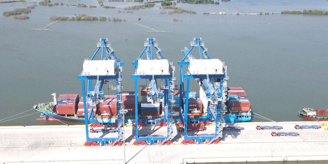 Đón đầu tiềm năng phát triển thương mại, logistics