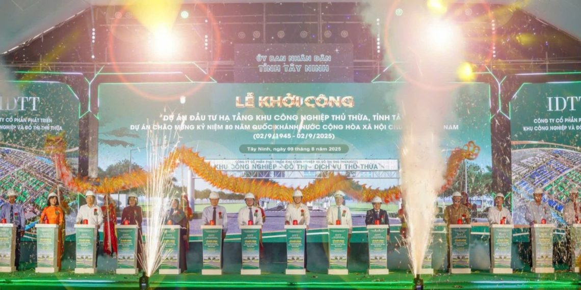 Tây Ninh: Khởi công Dự án Đầu tư Hạ tầng Khu công nghiệp Thủ Thừa