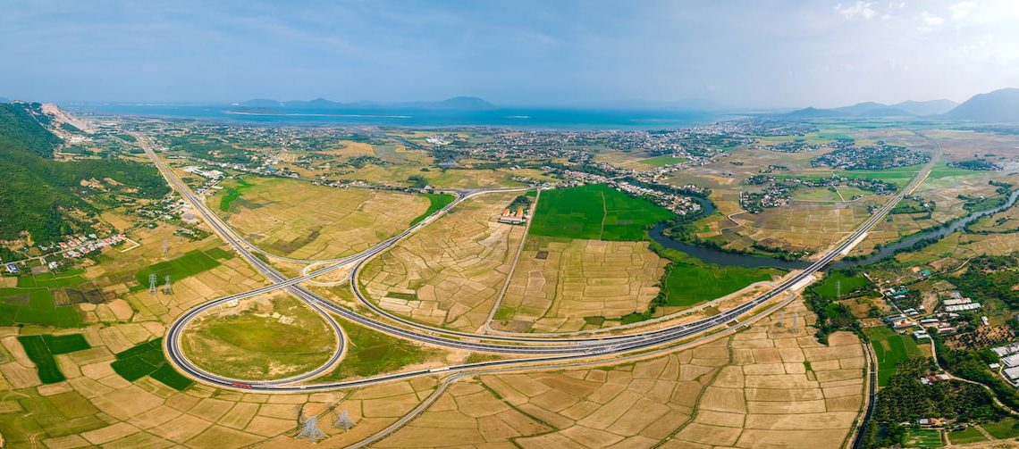 Khảo sát cao tốc Vân Phong – Nha Trang trước ngày thông xe toàn tuyến