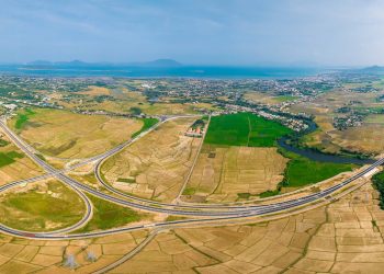 Khảo sát cao tốc Vân Phong – Nha Trang trước ngày thông xe toàn tuyến