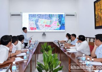 Tuyên truyền cho người dân hiểu về mục đích của việc thay đổi địa điểm khu tái định cư nhà máy điện hạt nhân 2