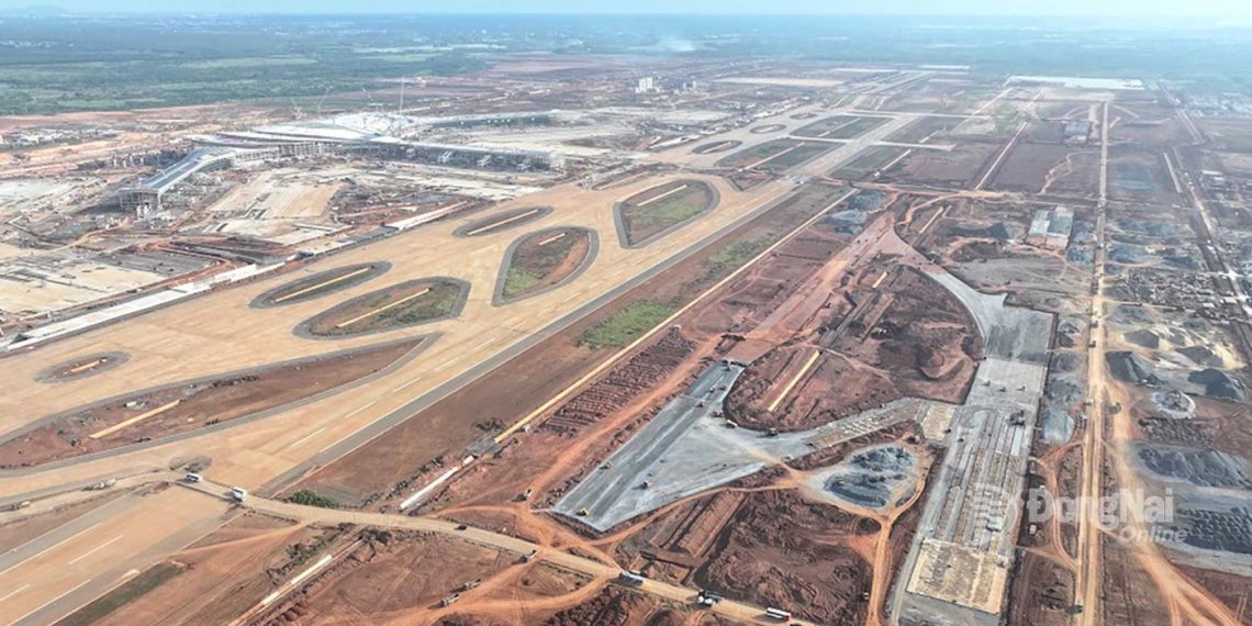 Triển khai các thủ tục báo cáo để đầu tư đường băng thứ 3 Sân bay Long Thành