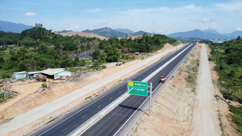 Phó Thủ tướng chỉ đạo tháo gỡ khó khăn cho 4 dự án giao thông trọng điểm