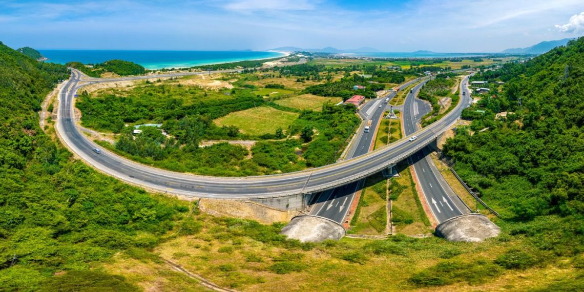 Khám phá vùng đất đầu tư 2 khu đô thị hơn 2,5 tỷ USD ở Vịnh Vân Phong