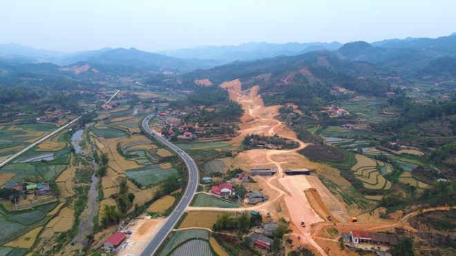 Quyết liệt tháo gỡ vướng mắc, đẩy nhanh tiến độ hoàn thành 4 dự án cao tốc năm 2025