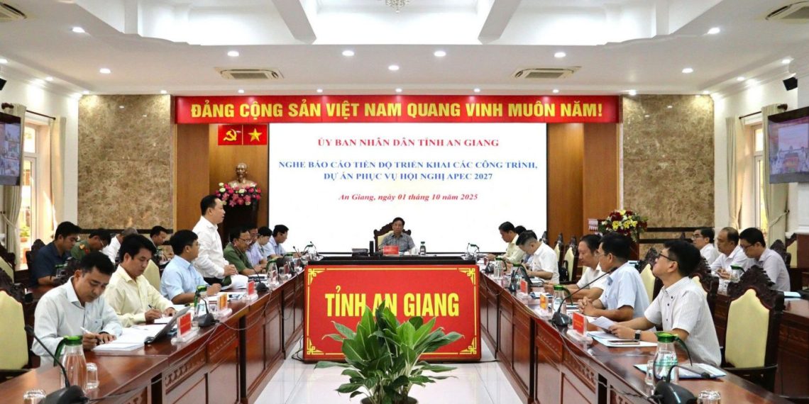 Tập trung hoàn thành thủ tục và triển khai khởi công 11 dự án phục vụ APEC trong tháng 10