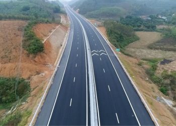 Đẩy nhanh tiến độ 4 dự án cao tốc trọng điểm