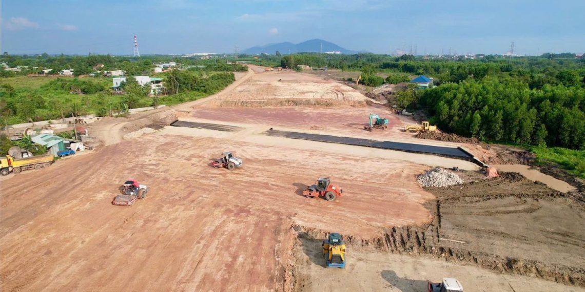 Cao tốc Biên Hòa – Vũng Tàu tiếp tục thiếu vật liệu thi công