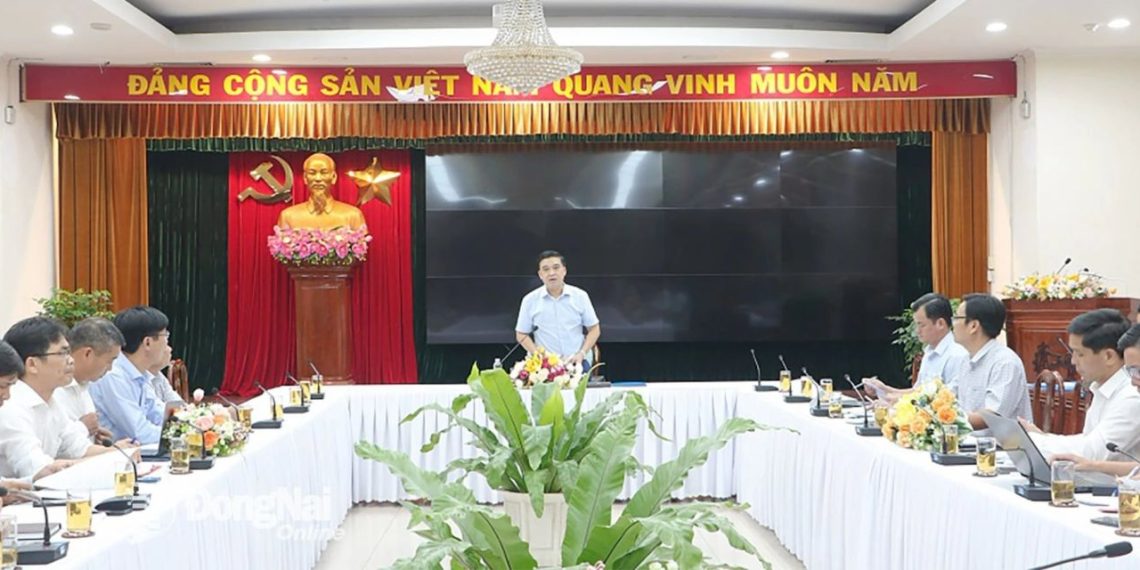 Phải cơ bản bàn giao toàn bộ mặt bằng làm đường gom dân sinh cao tốc Phan Thiết – Dầu Giây