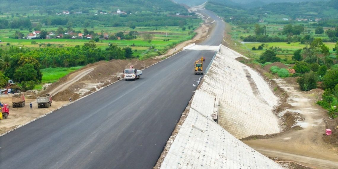 Chấn chỉnh việc thi công tuyến cao tốc Chí Thạnh-Vân Phong