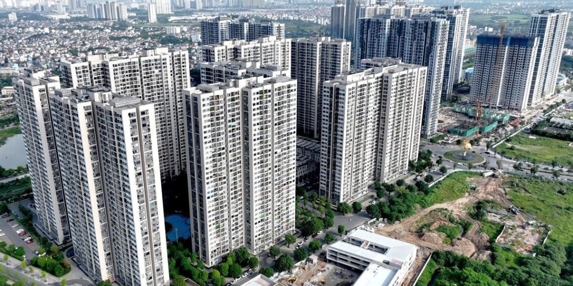 Nguồn cung tăng, giá nhà chưa giảm