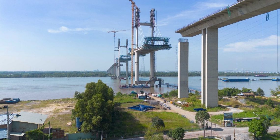 Cầu Phước Khánh trên cao tốc Bến Lức – Long Thành dự kiến hợp long vào tháng 5/2026
