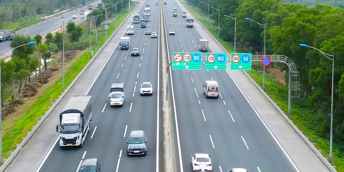 Hoàn thành thêm 36 tuyến cao tốc trước năm 2050