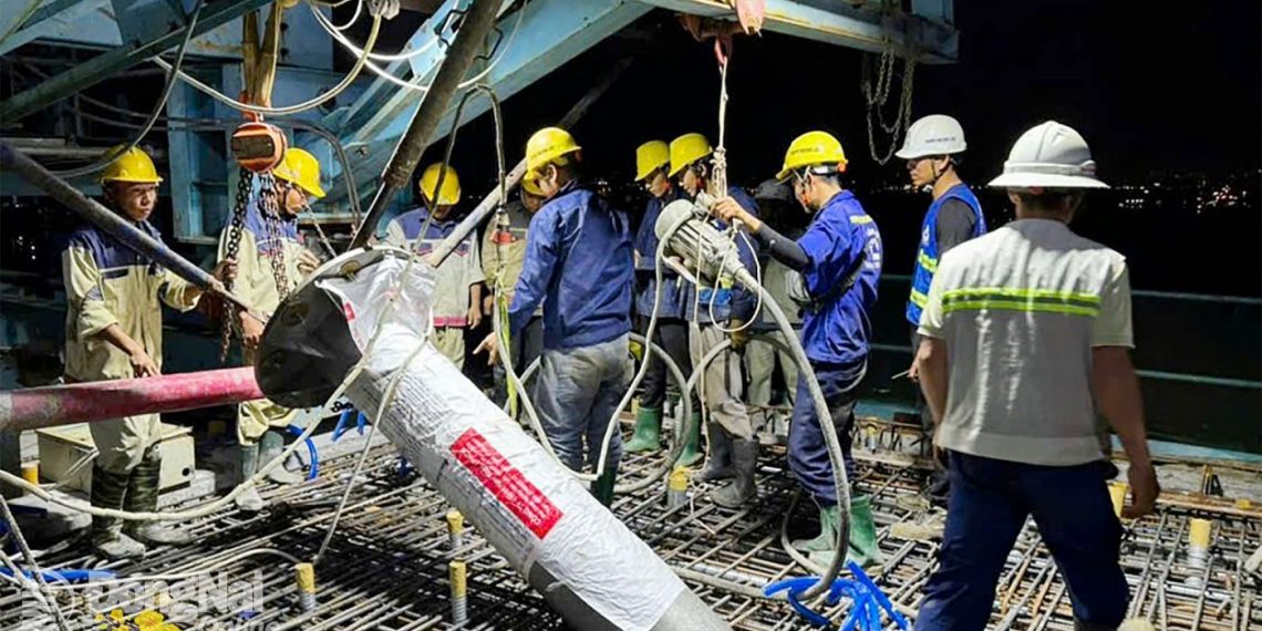 Cầu dây văng có tĩnh không cao nhất Việt Nam tại Đồng Nai đã hoàn thành hơn 95% khối lượng