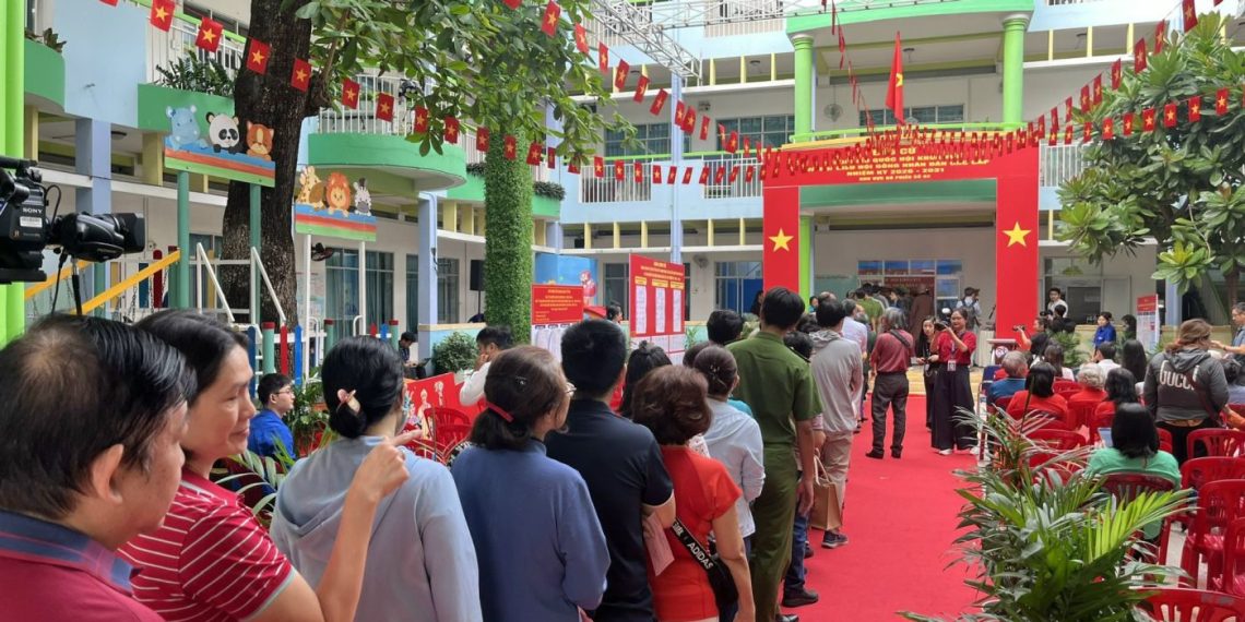 Tỉ lệ cử tri đi bầu cử tại TPHCM đạt 99%