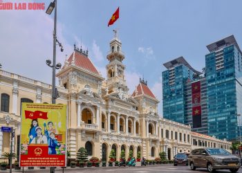 TPHCM rực rỡ cờ hoa trước ngày bầu cử